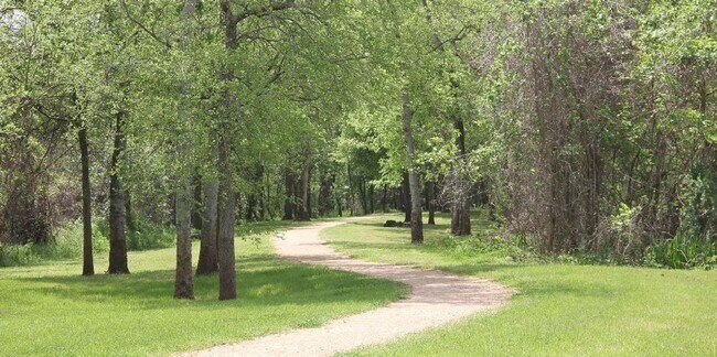 Building Photo - 3730 Arundel Gardens Ln