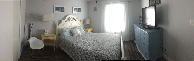 Building Photo - 5132 Beach Dr SE