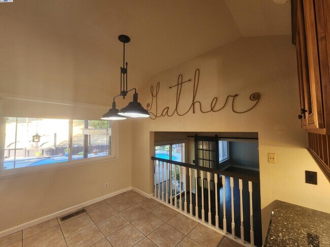 Building Photo - 1127 Mataro Ct
