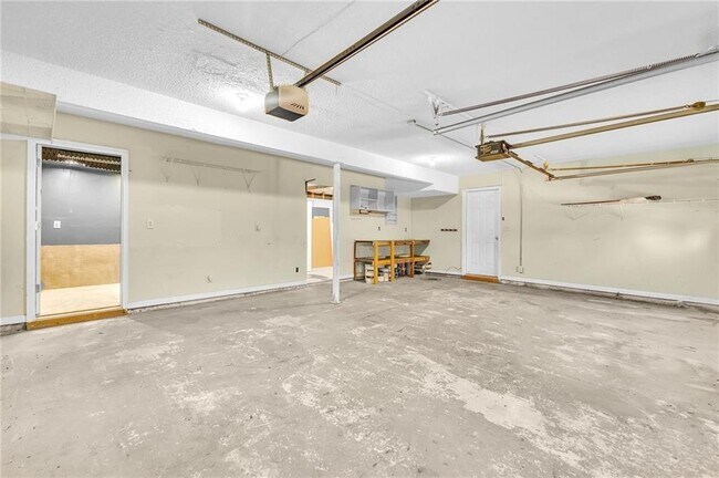 Building Photo - 226 Ashland Creek Ct