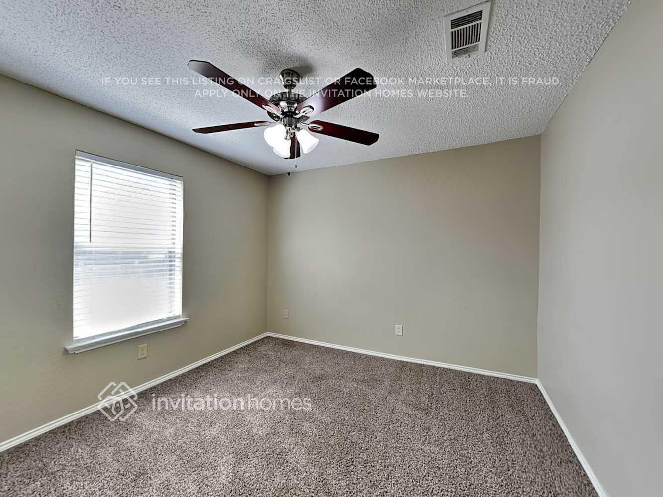 Building Photo - 1517 Woodvale Dr
