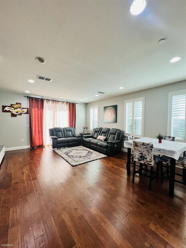 Building Photo - 4 br, 3 bath House - 3084 Vittoria Loop