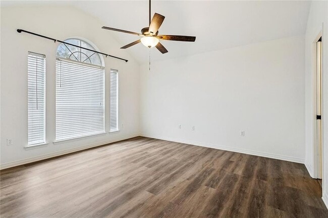 Building Photo - 405 Bon Temps Roule