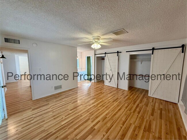 Building Photo - Stunning 3 Bed/2.5 Bath + Shop w/ Resident Benefits Package & $0 Security Deposit Option