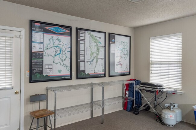 Building Photo - 1 Amesbury Dr