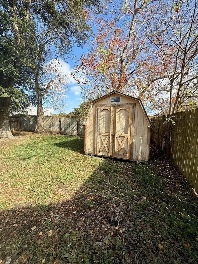 Building Photo - 4411 Rattan Ave