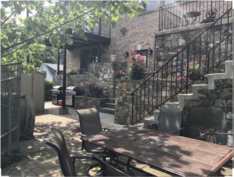 Building Photo - 73 Edgewood Ave