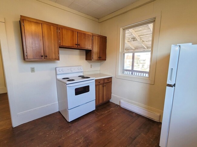 Building Photo - RR&amp;W101