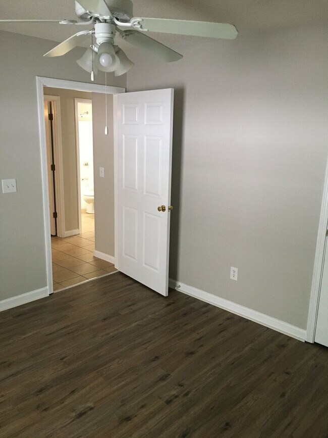 Building Photo - 3/2 Apartment in West Rome $1,195