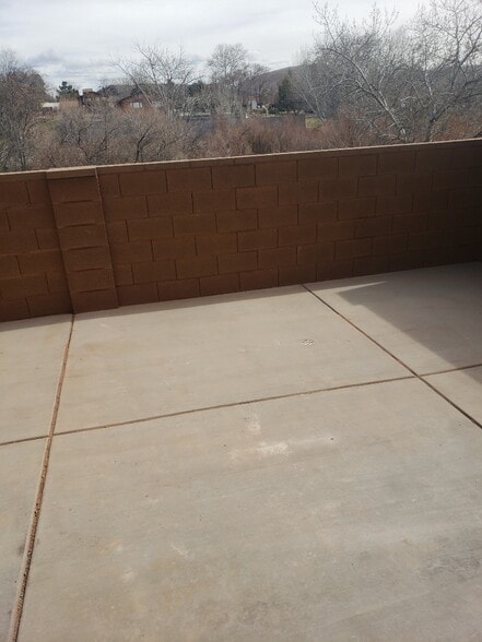 Building Photo - 355 W 200 S