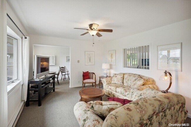 Building Photo - 5 Leafy Way