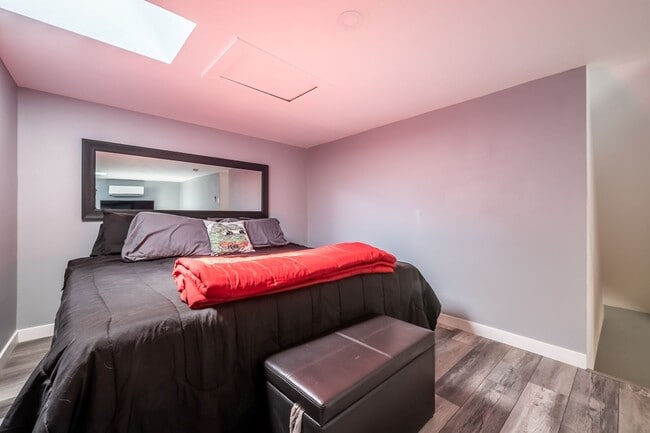 Building Photo - 2621 Wood Ave