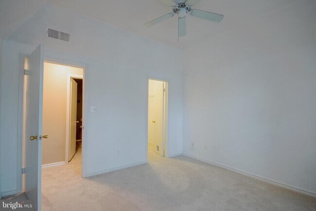 Building Photo - 12162 Penderview Ln