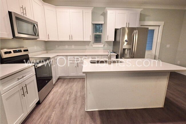 Building Photo - 312 N Sand Palm Rd