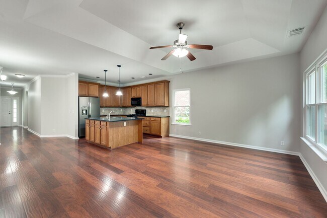 Building Photo - 902 Catlow Ct