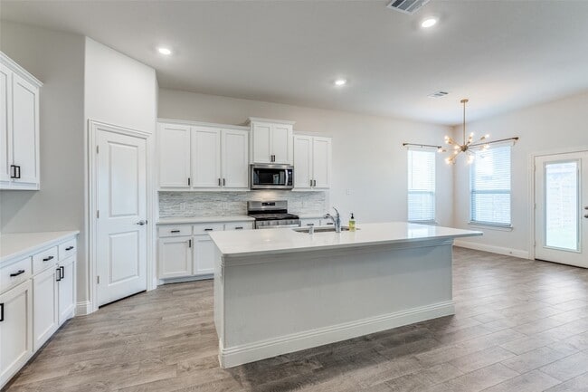 Building Photo - 7412 Twisted Thicket Ln