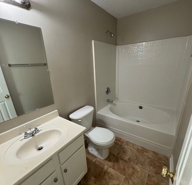 Building Photo - 5133 Possum Trot Ln