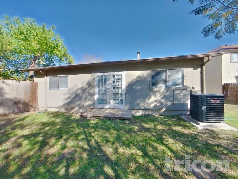 Building Photo - 6854 Eden Grove Dr