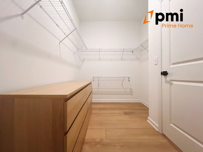 Building Photo - 2135 Huntsman Rdg Rd