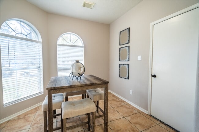 Building Photo - 15419 Hazel Thicket Tr