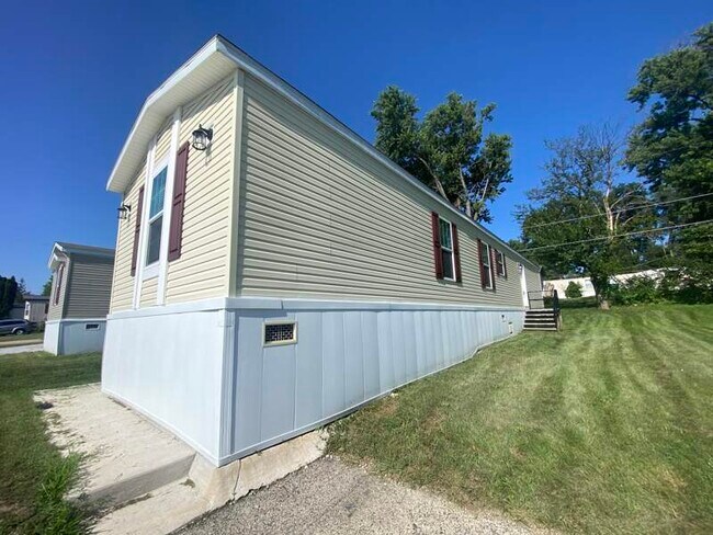 Building Photo - 518 Murray Dr
