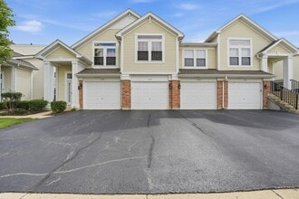Building Photo - 1117 Hawthorne Ln
