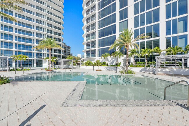 Building Photo - 151 N Seabreeze Blvd