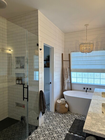 Building Photo - 8 Downing Ct SE