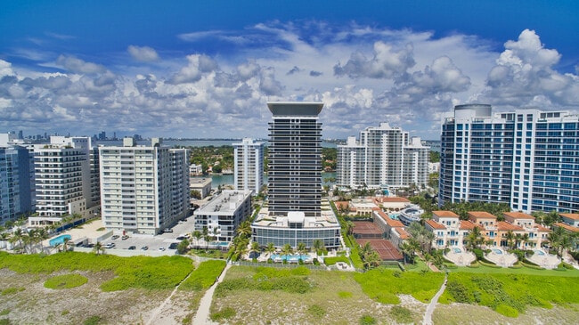 Building Photo - 5875 Collins Ave