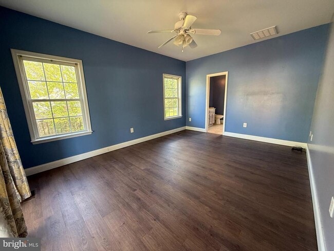 Building Photo - 220 Barnes Blvd