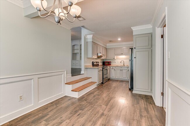 Building Photo - 230 Ronstadt Dr