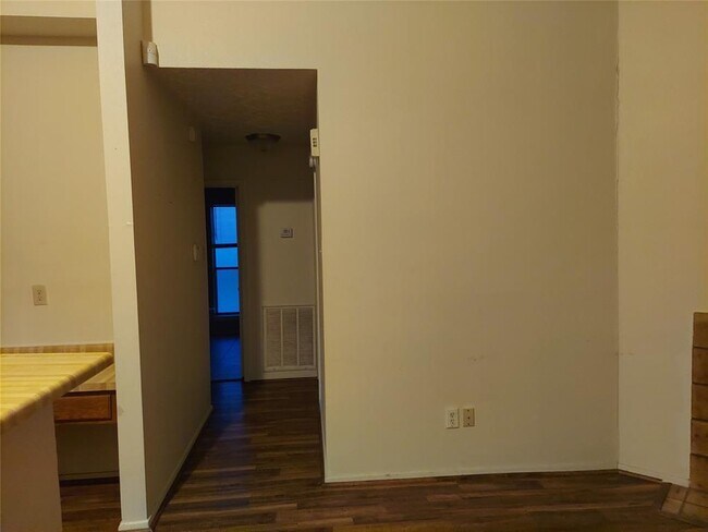 Building Photo - 3811 Quiet Pl Dr