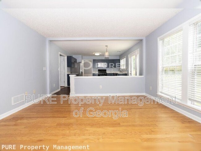 Building Photo - 457 Darter Dr NW