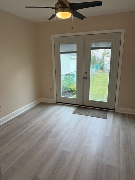 Building Photo - 525 Lee Rd