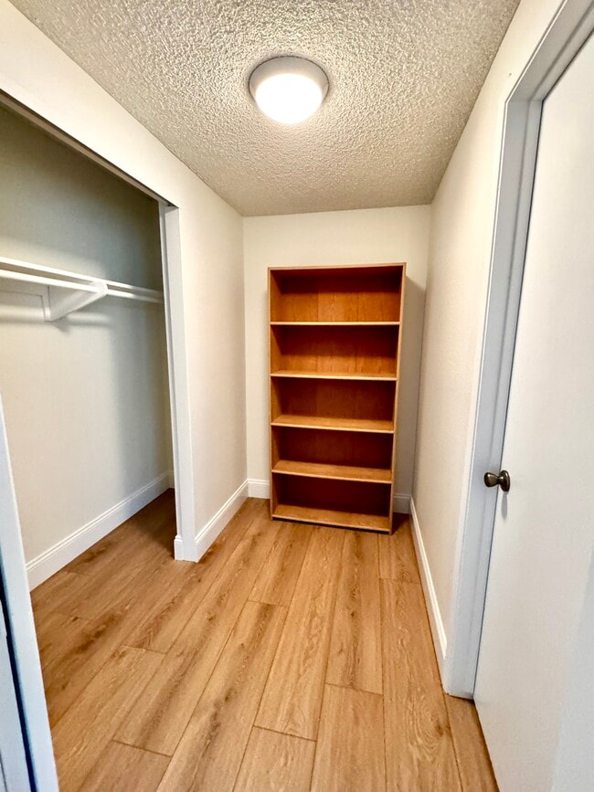 Building Photo - 1218 Amethyst St