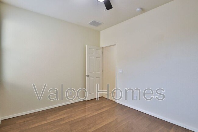 Building Photo - 7688 W Redbird Rd