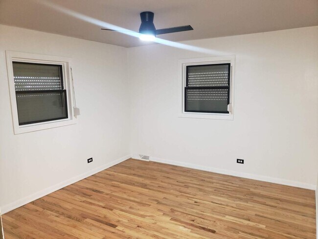 Building Photo - 1429 Kasten Dr