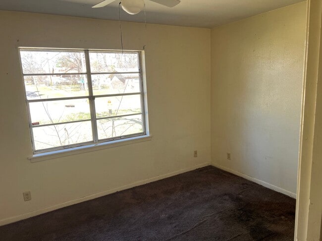 Building Photo - 632 Kingstowne Pl