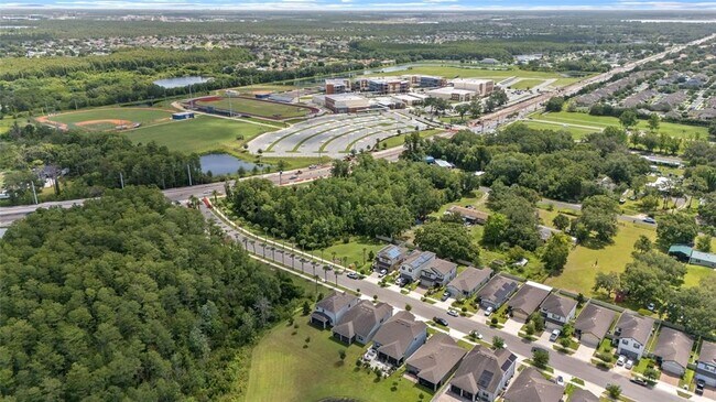Building Photo - 2880 E Lake Pointe Dr