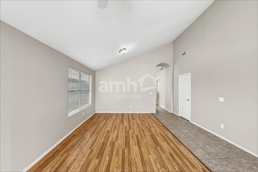 Building Photo - 17121 N Eureka Trl