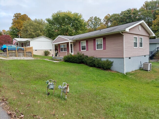 Street view - 405 Fayette Circle