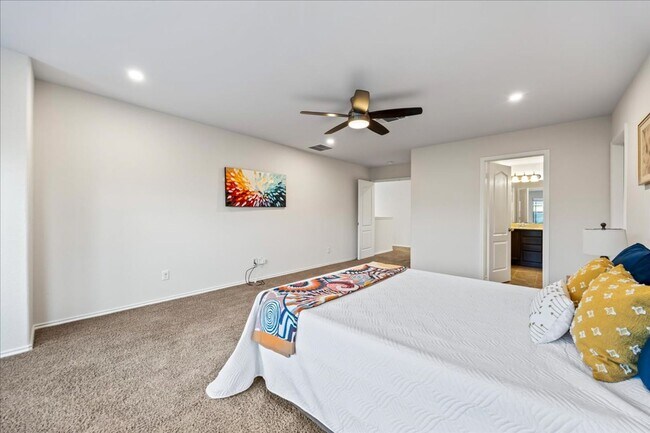 Building Photo - Move-In Ready Home with Resort-Style Backyard