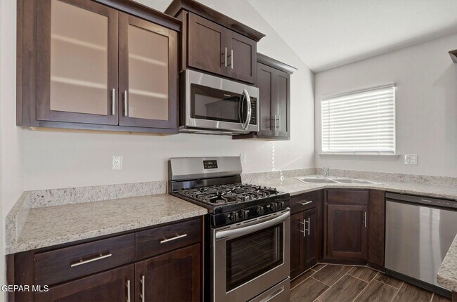 Building Photo - 14620 Carlo Alvarado Dr