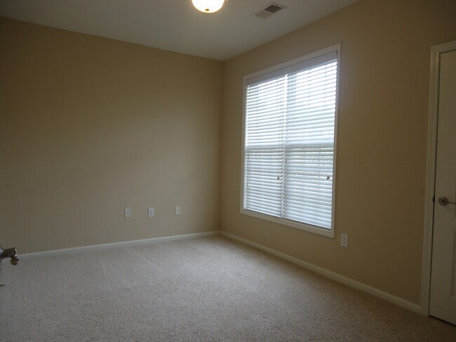 Building Photo - 2645 McArthur Landing Cir
