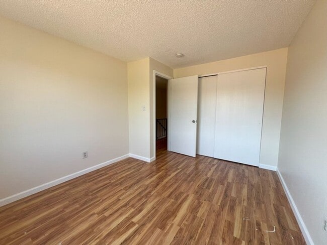 Building Photo - Three Bedroom Two and half Bathroom Tri...