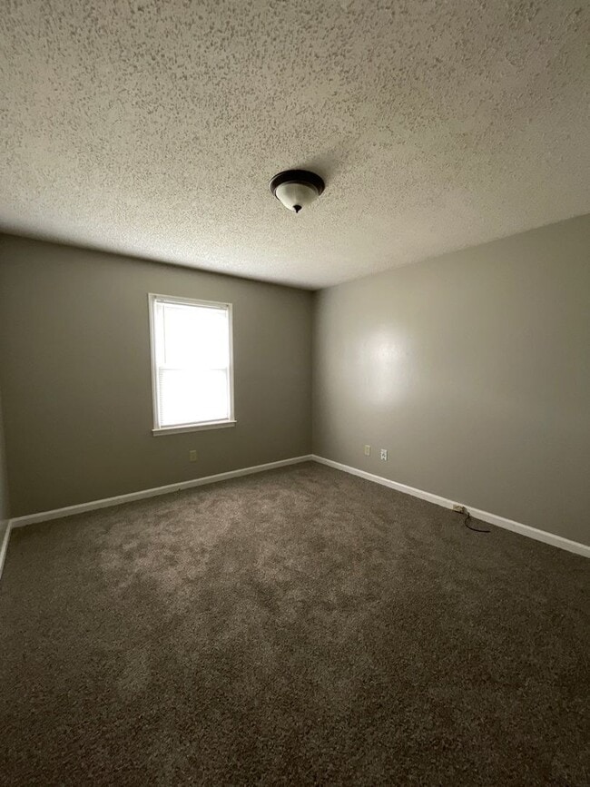 Building Photo - 3638 Barfield Crescent Rd