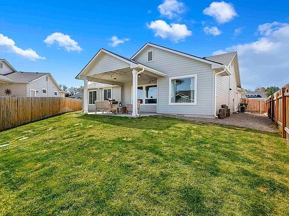 Building Photo - 710 Brampton Dr