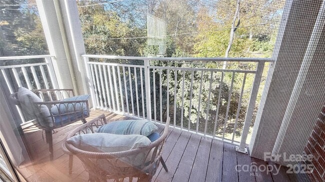 Building Photo - 1308 Kenilworth Ave