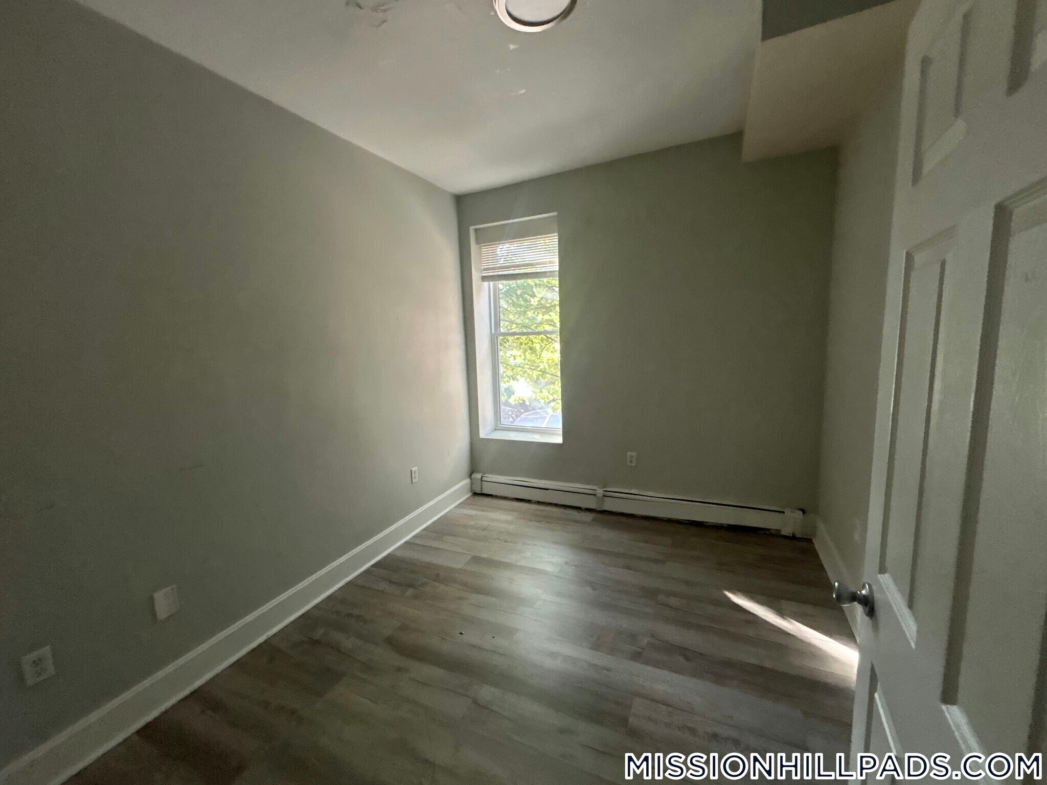 Building Photo - 15 Ruggles St