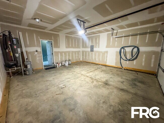 Building Photo - 208 Coffman Dr